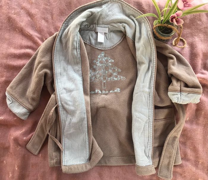 Peignoir velours taille 6 mois - photo numéro 2