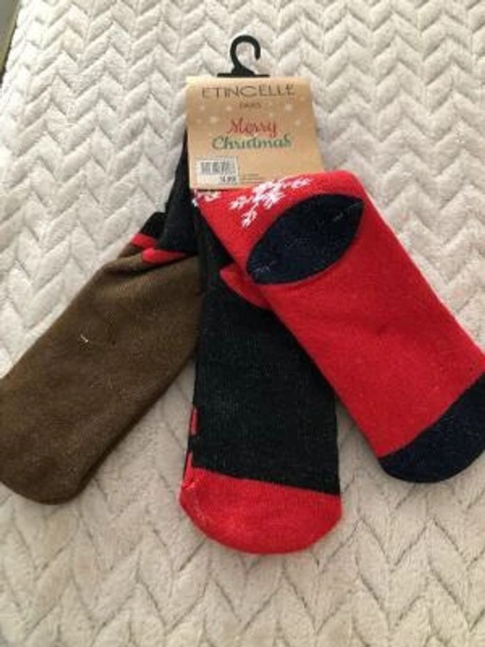 🌼 3 paires de Chaussettes de Noël festives🌼 - photo numéro 3
