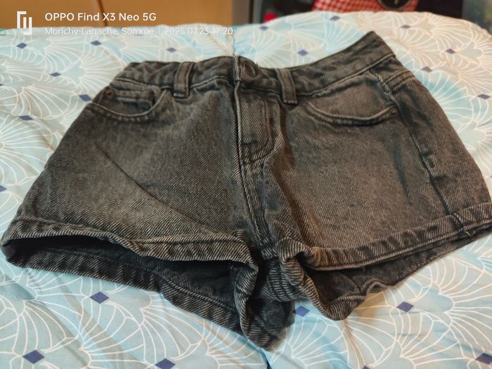 Short jean Kiabi 7ans/120-125cm Réduction jusqu'à -70%