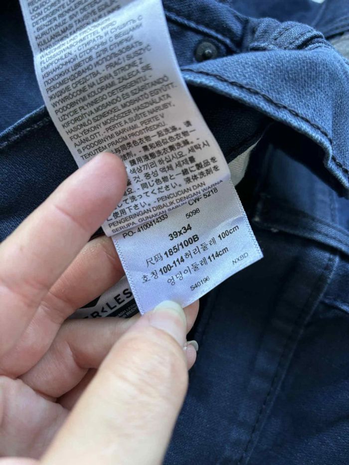 Jean Levi’s homme 541 Athletic taper regular straight droit W39 L34 48/50 XL/2XL enduit bleu marine - photo numéro 11