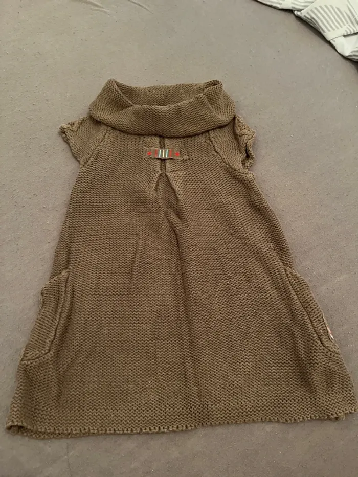 Robe kaki