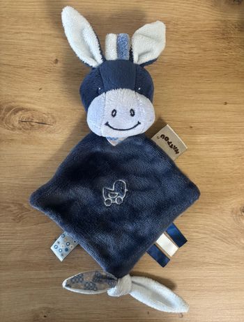 Doudou plat âne Alex bleu 2 tons landeau brode nattou