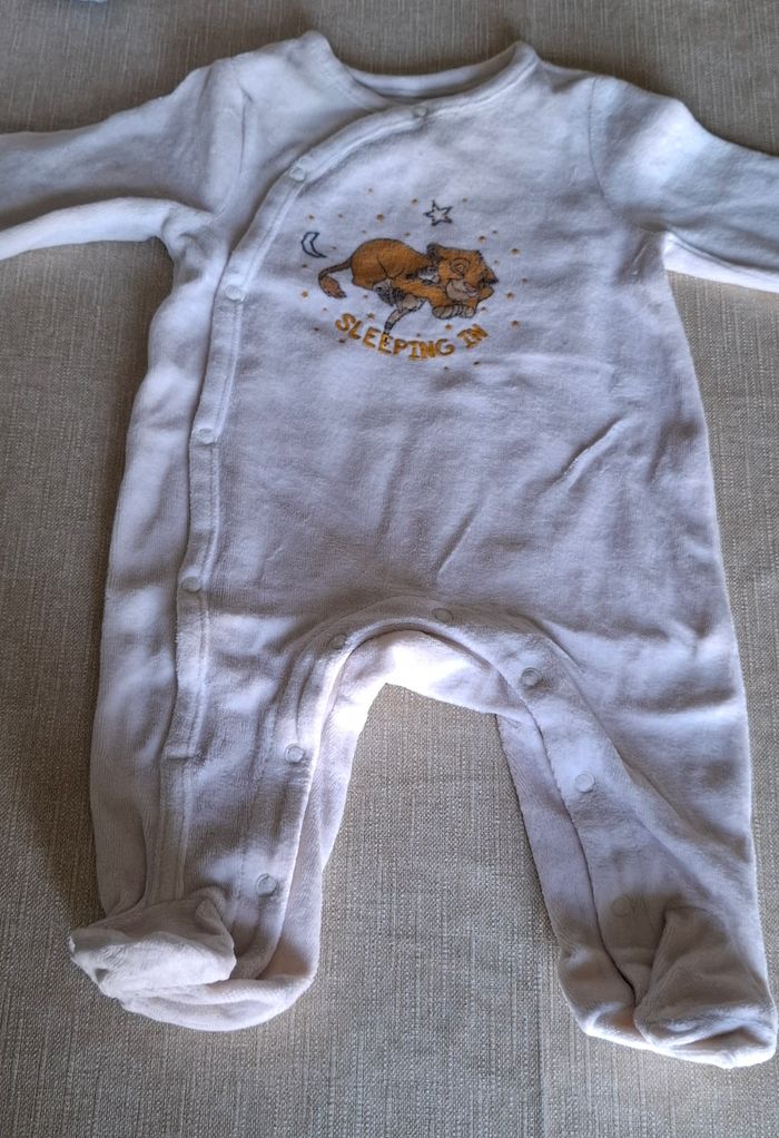 Lot de 7 pyjamas Taille 3 mois - photo numéro 8