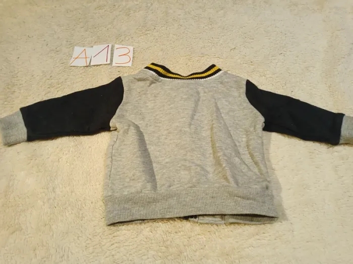 Gilet bébé gris - photo numéro 2