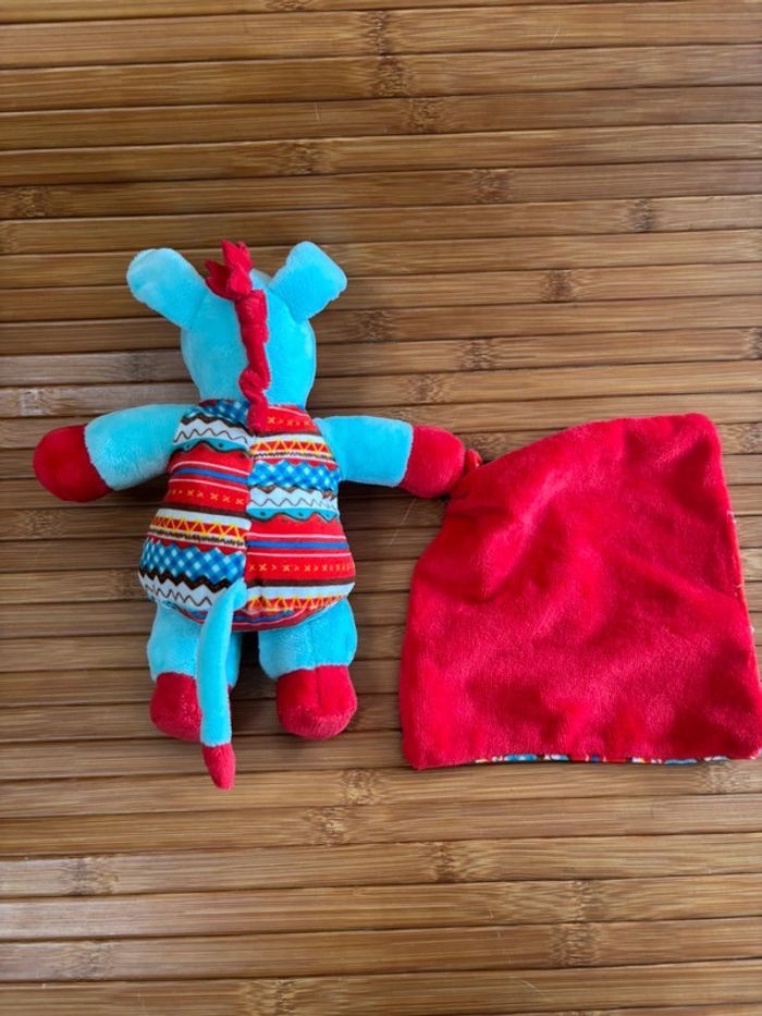 Doudou Ane mouchoir rouge bleu grelot Corsica entre ciel et mer - photo numéro 3