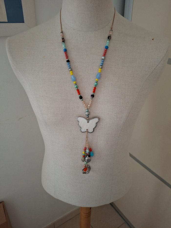 Pendentif papillon ravissant en été, réglable