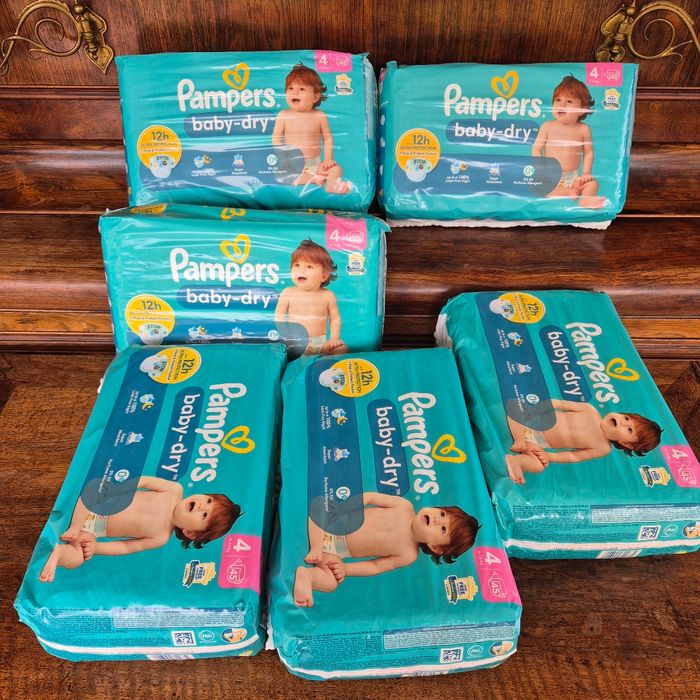 Couche taille 4 Pampers Baby Dey : 270 Couches (6*45)