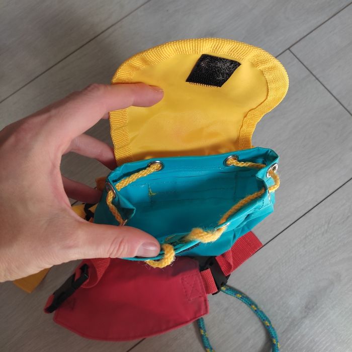 Harnais sac à dos avec mousqueton et poignée - photo numéro 4