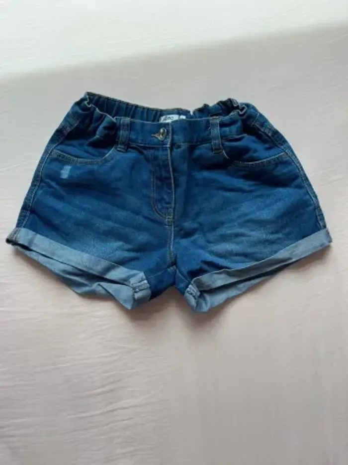 Lot fille 12 ans – Jupes & short en très bon état - photo numéro 2
