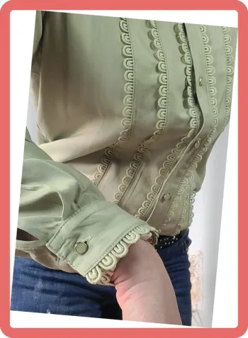 Chemise en tencel et dentelle, Taille M, NEUVE avec étiquette