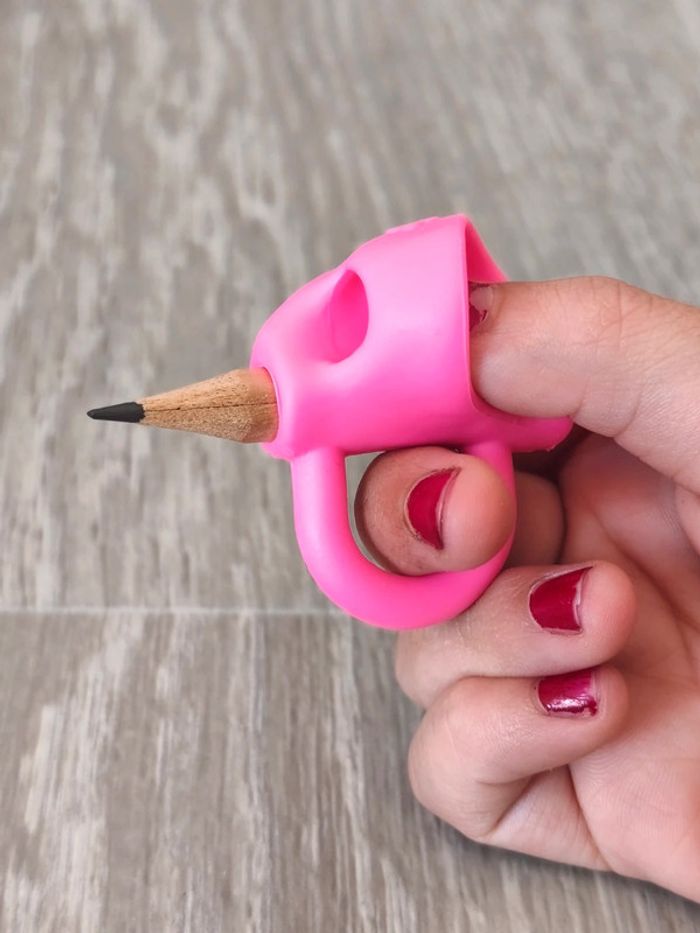 Correcteur de posture d'écriture en silicone souple - photo numéro 5
