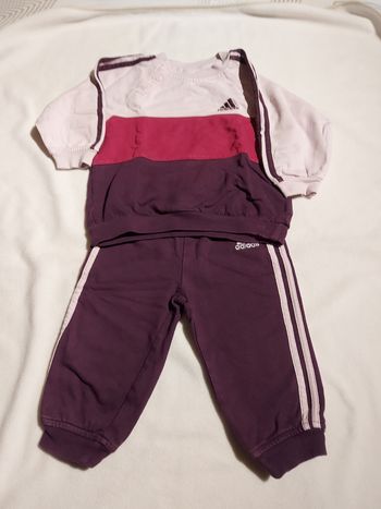Ensemble Adidas taille 12 mois