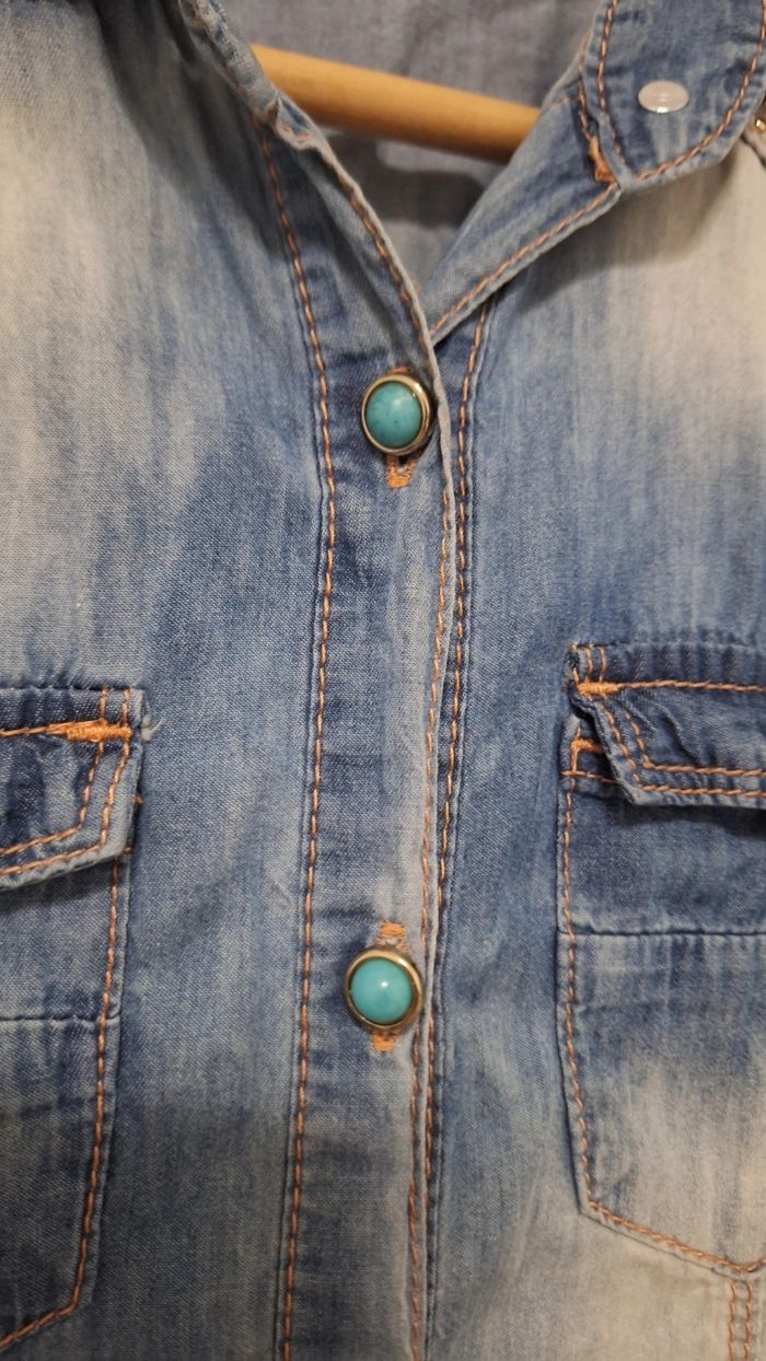 💙 Chemise sans manches en jean – taille M - photo numéro 2