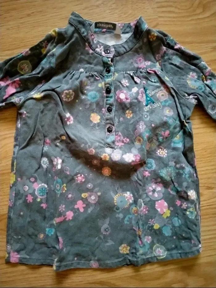 Lot de 2 blouses. Manches 3/4.
Fille. Taille 3 ans - photo numéro 6