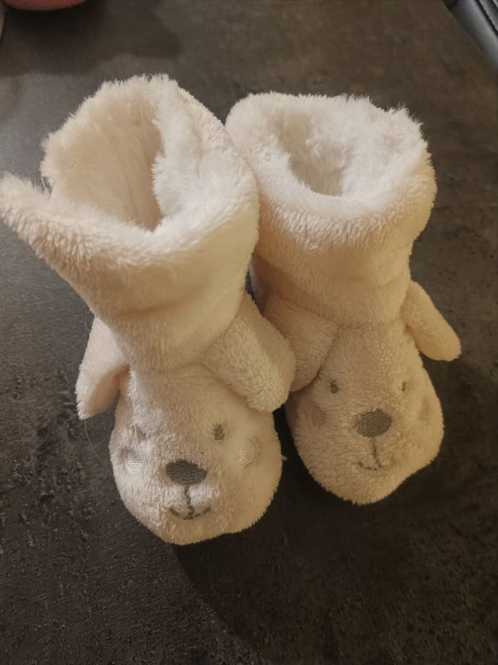 chaussons souples pour enfant en rose clair pointure 19