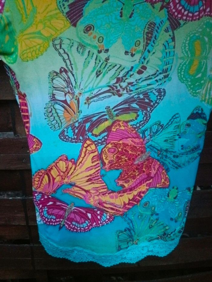 Joli teeshirt très coloré !