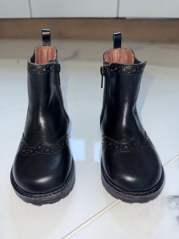 Bottines ajourées en cuir Zara – pointure 26 – noires