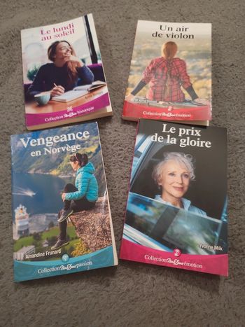 Lot livres Nous Deux