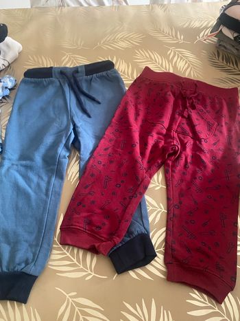 Lot 2 jogging 24 mois