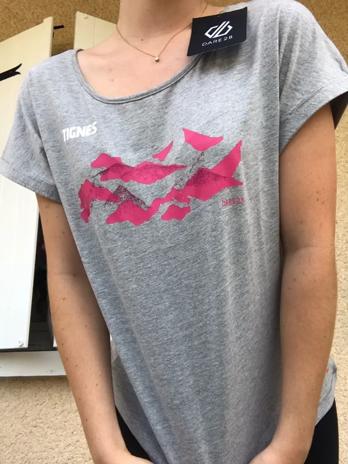 tee shirt