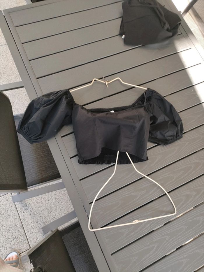 petit haut blouse crop top noir divided H&M S - photo numéro 2