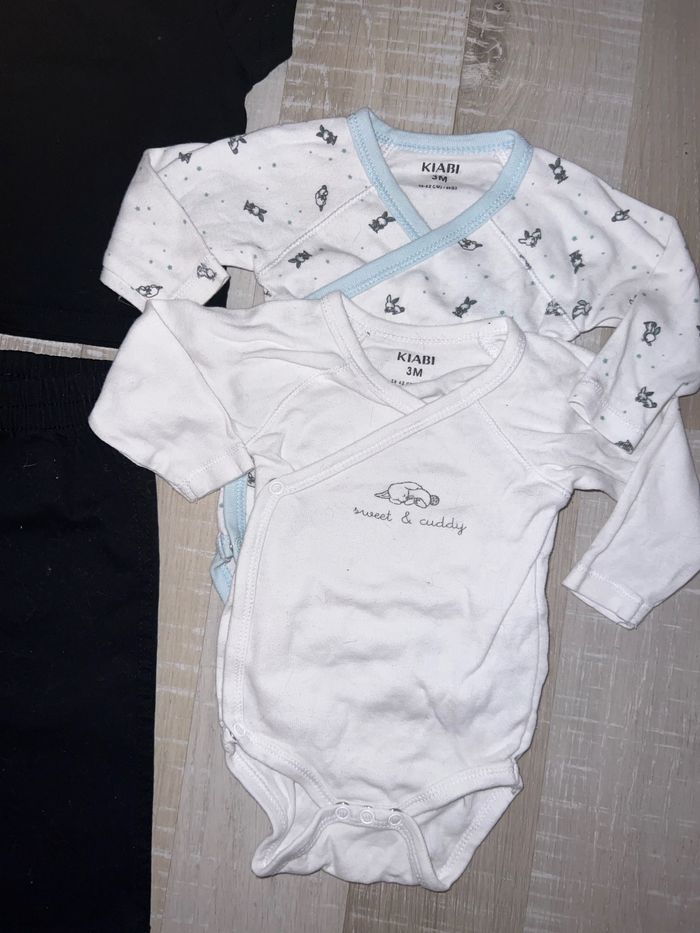 Lot vêtements 3 mois bébé - photo numéro 2