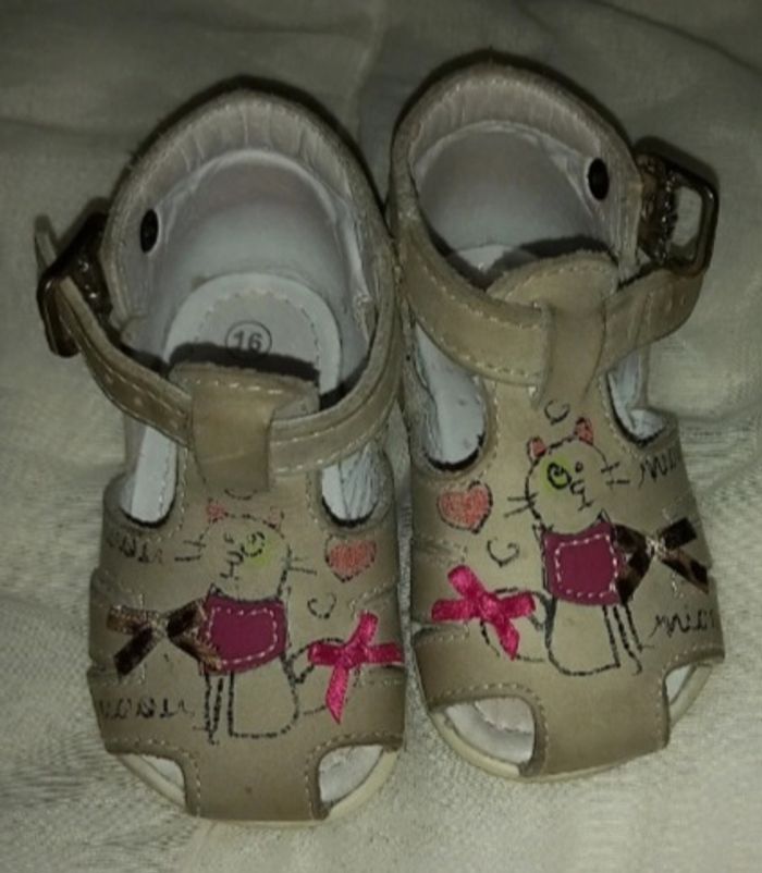 Chaussure fille t 16