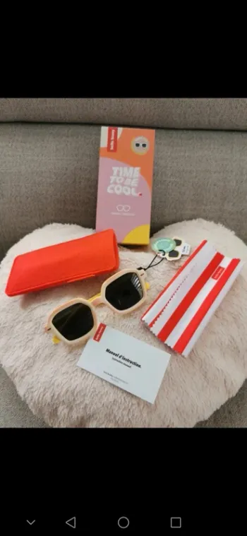 Lunette de soleil enfant Hello hossy eden 3-5 ans neuf