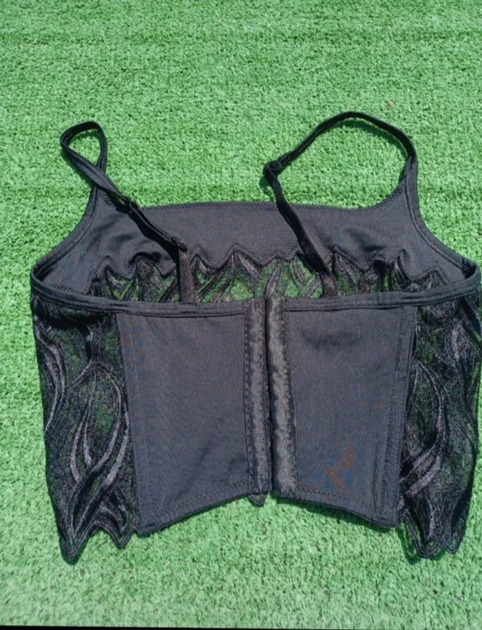 Bustier noir top court xs très bon état - photo numéro 2