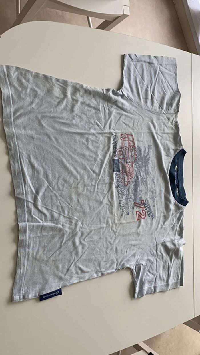 TEE shirt