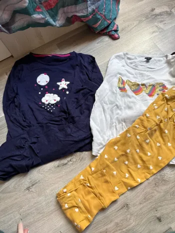 Lot 2 pyjamas manches longues 8 ans