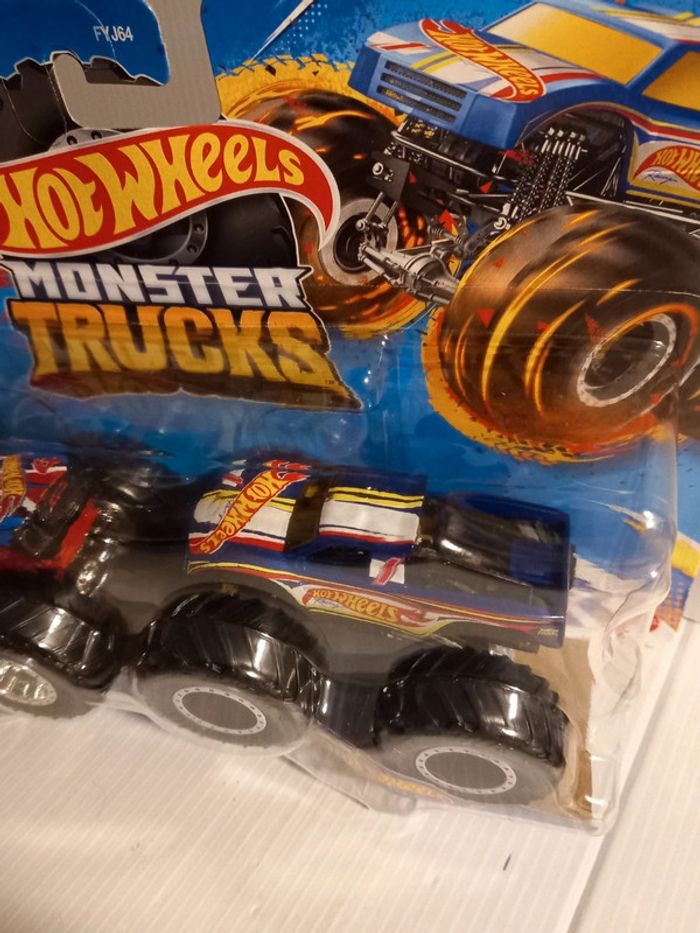 Hotwheel monster truck 4 vs 1 - photo numéro 4