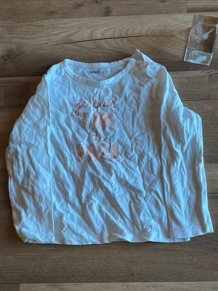 Je vend un haut manche longue fille 3 ans très bon état