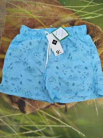 Short de bain 6ans neuf