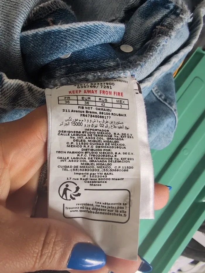 Robe en jean salopette - photo numéro 5