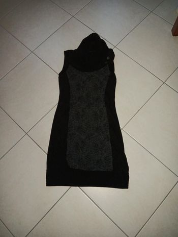 Robe chaude noir et gris taille 38 Armand Thiery