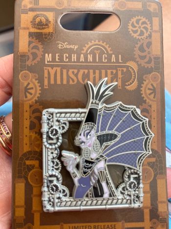 Pin's disney mechanical