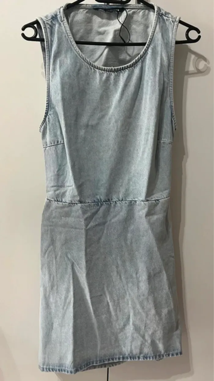 Robe en jean dos nu