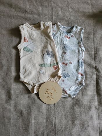 Lot de 2 bodys sans manches PB