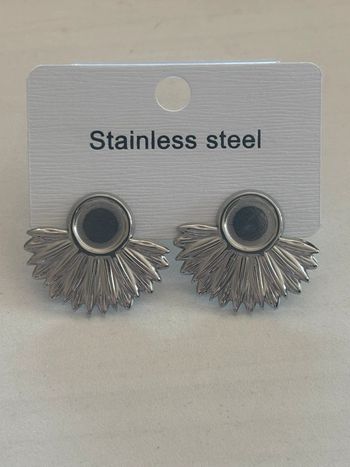 Boucles demi fleurs acier inoxydable argent