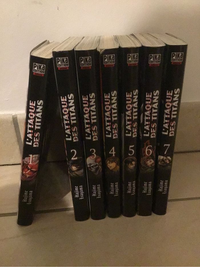 Lot 7 mangas l’attaque des titans Pika Édition SNK livres collection - photo numéro 3