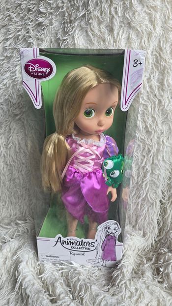 Poupée disney animator princesse raiponce disneyland paris disney store Neuf 