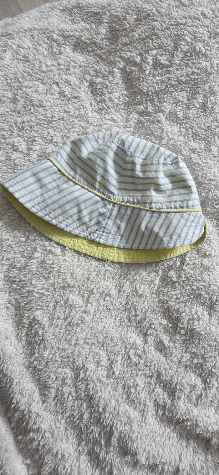 Chapeau okaidi 2/3ans