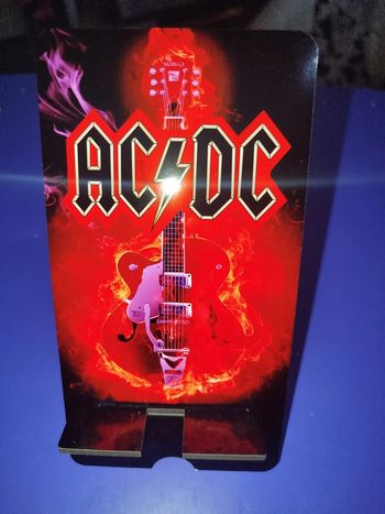 support téléphone motif acdc neuf