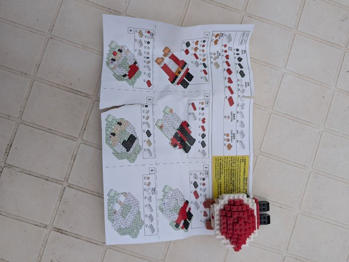Jeu de construction Stitch + Père Noël Chibi Décoration – amusant et créatif - photo numéro 5