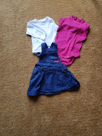 Ensemble robe en jean +2 t-shirt