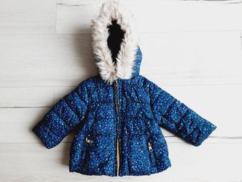 Vêtement bébé fille manteau veste blouson à fleurs C&A 9 mois