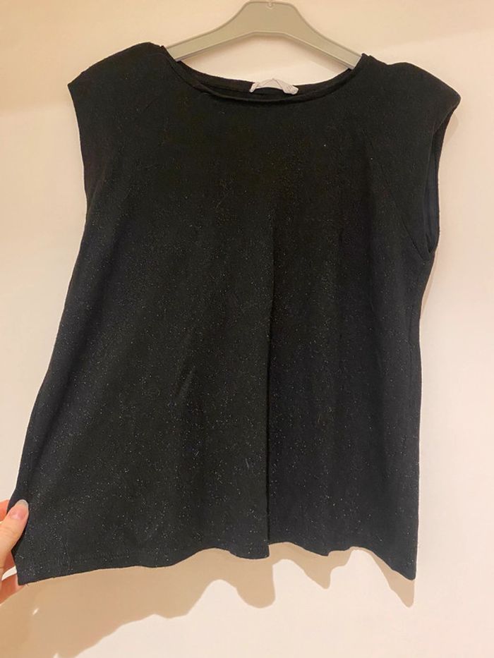 Haut épaulette brillant