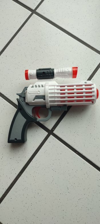 Pistolet sonore lumineux