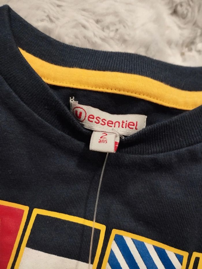 2 t-shirts manches longues neufs - photo numéro 3